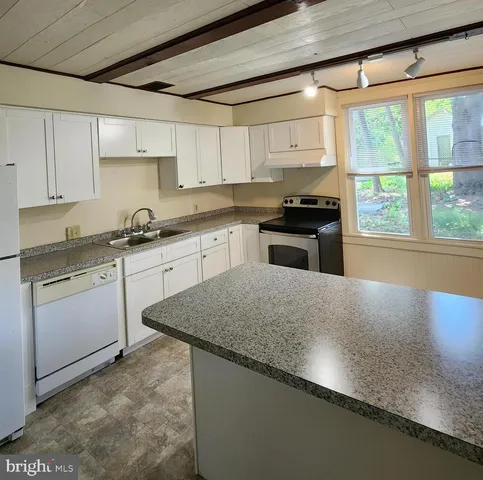 $1,900 | 29 North Prince Street, Millersville, PA 17551