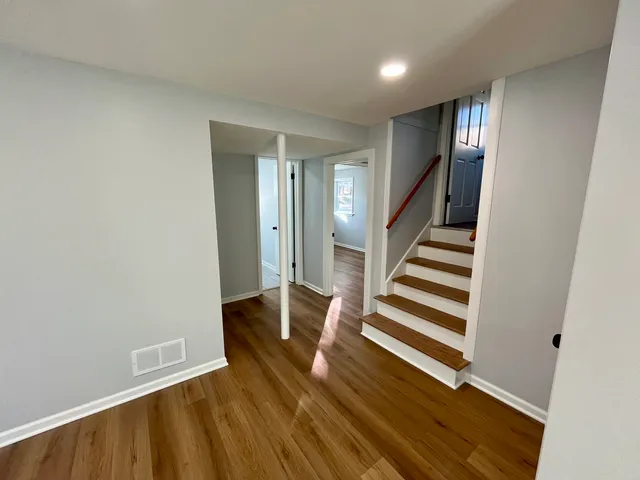 $430,000 | 10420 Kildare Avenue, Oak Lawn, IL 60453