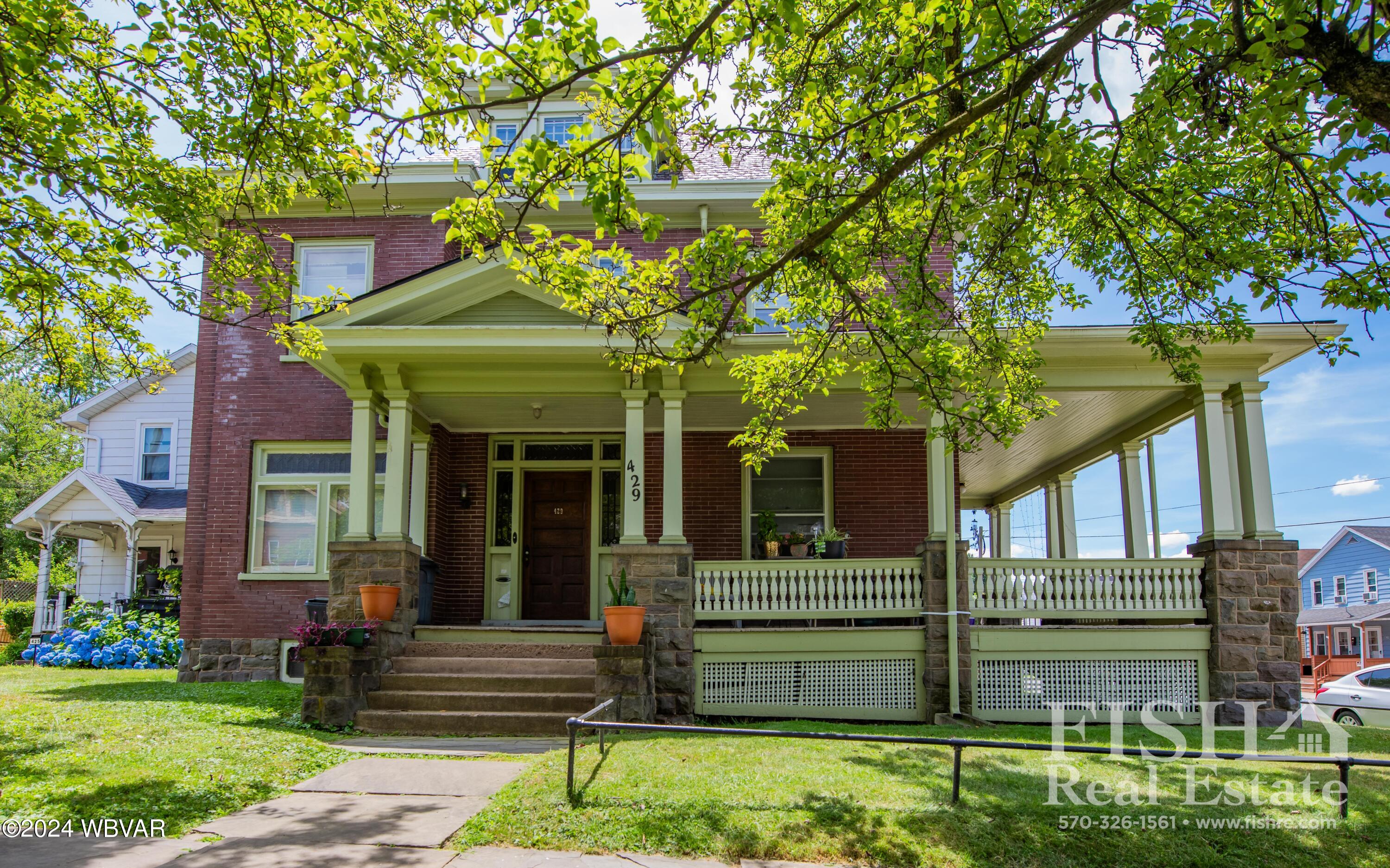 429 Rural Avenue Williamsport, PA 17701 - Photo 7 of 16 DSC_2327