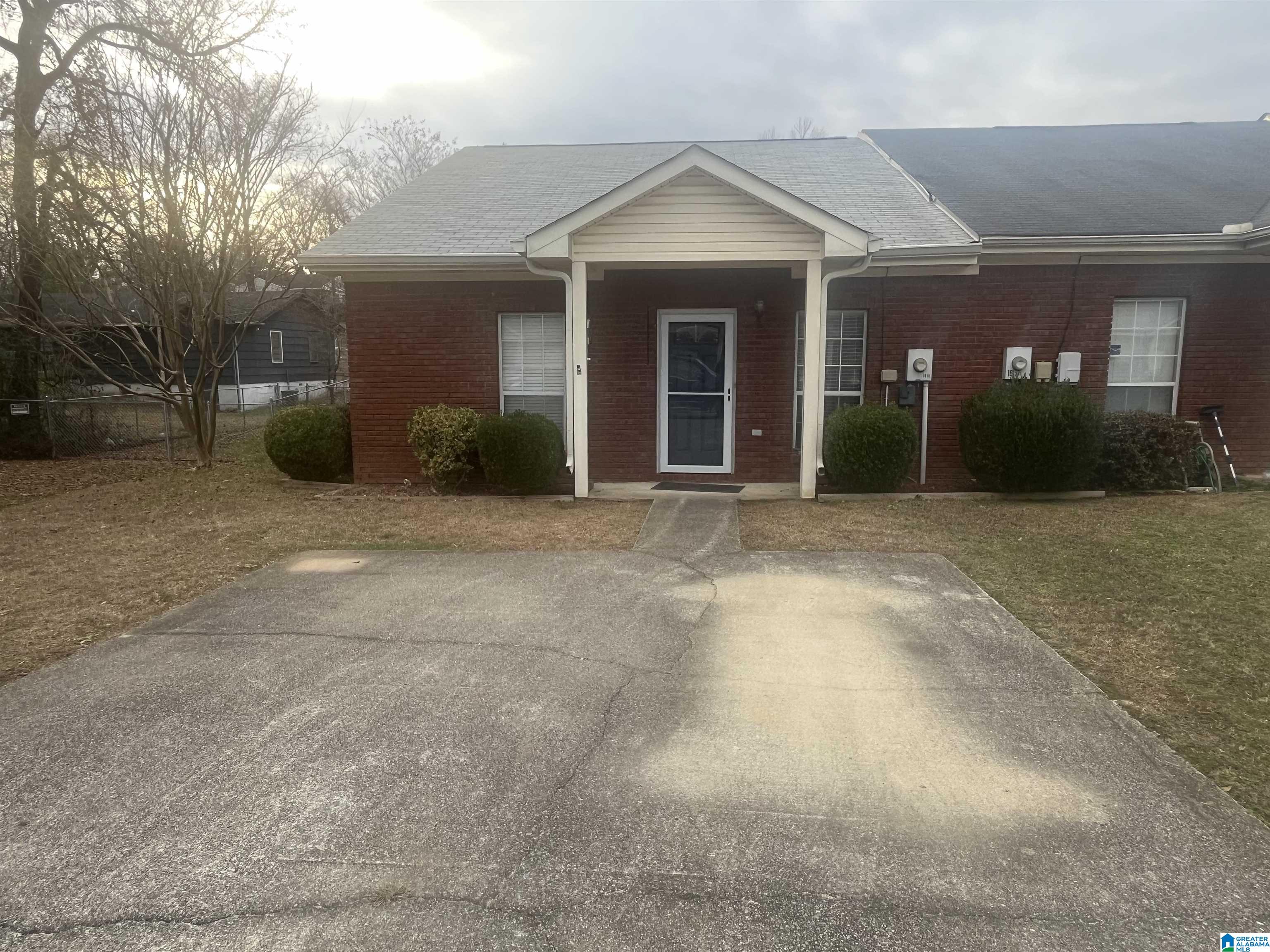 1818 Copperfield Lane Center Point, AL 35215 - Photo 1 of 12