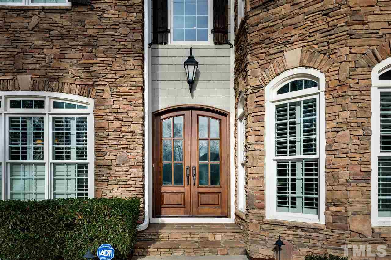 2412 Loring Court Raleigh, NC 27613 - Photo 3 of 30