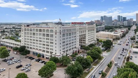 $495,000 | 2600 West 7th Street, Unit 1439, Fort Worth, TX 76107