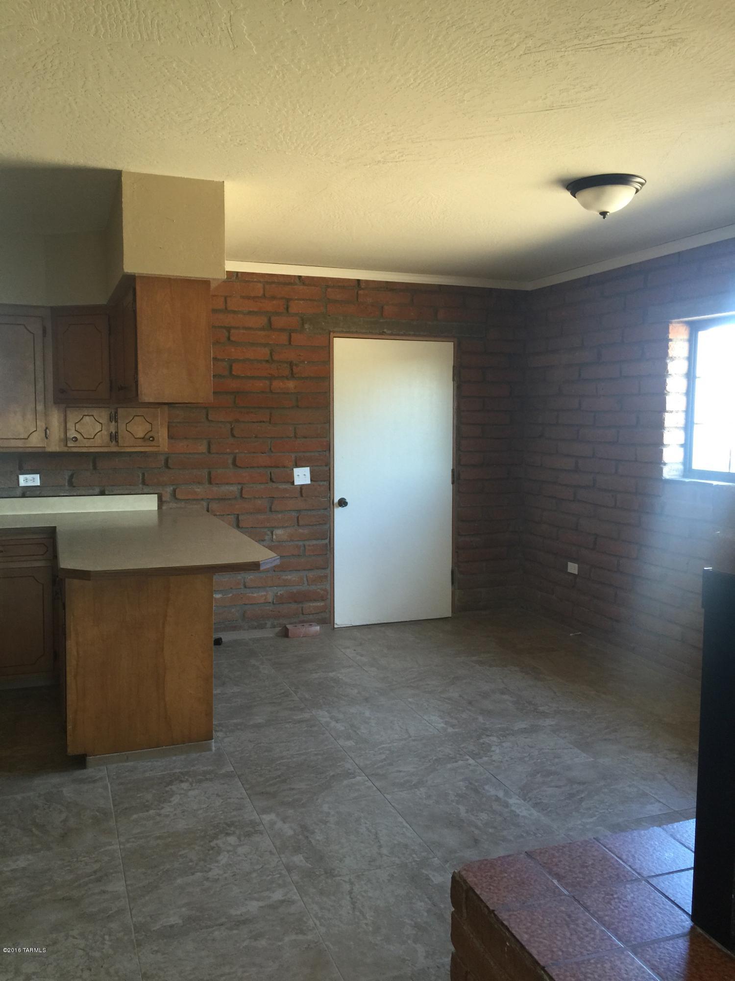 48746 East Panther Butte Road Tucson, AZ 85739 - Photo 5 of 32 Gallery Image 5