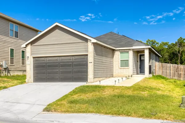 $1,499 | 15521 Selene View, San Antonio, TX 78245