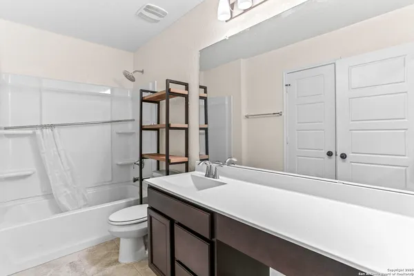 $1,499 | 15521 Selene View, San Antonio, TX 78245