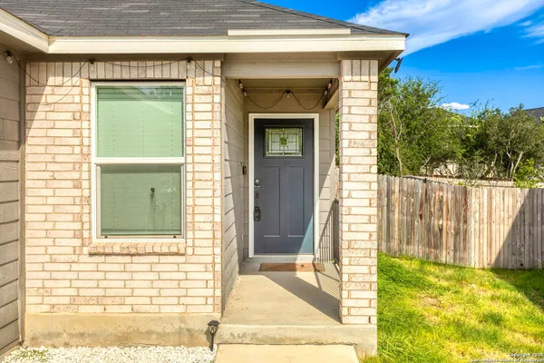 $1,499 | 15521 Selene View, San Antonio, TX 78245