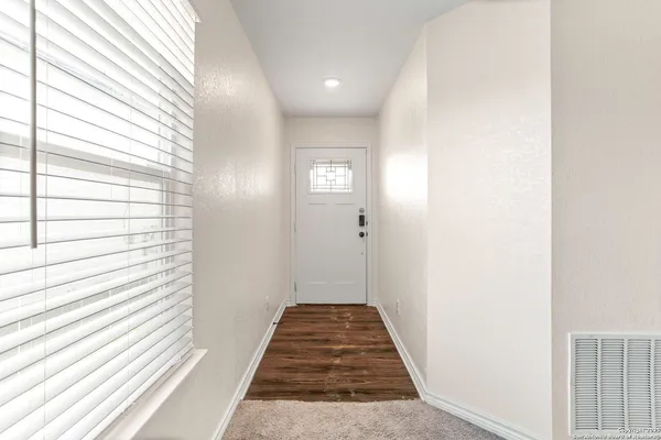 $1,499 | 15521 Selene View, San Antonio, TX 78245