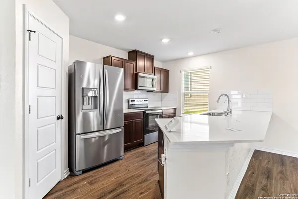 $1,499 | 15521 Selene View, San Antonio, TX 78245