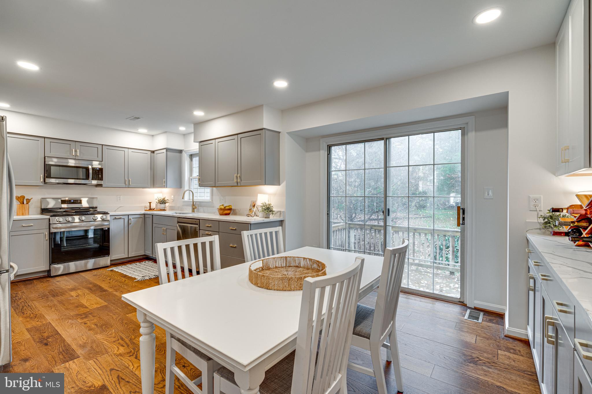 20930 Sandstone Square Sterling, VA 20165 - Photo 6 of 31