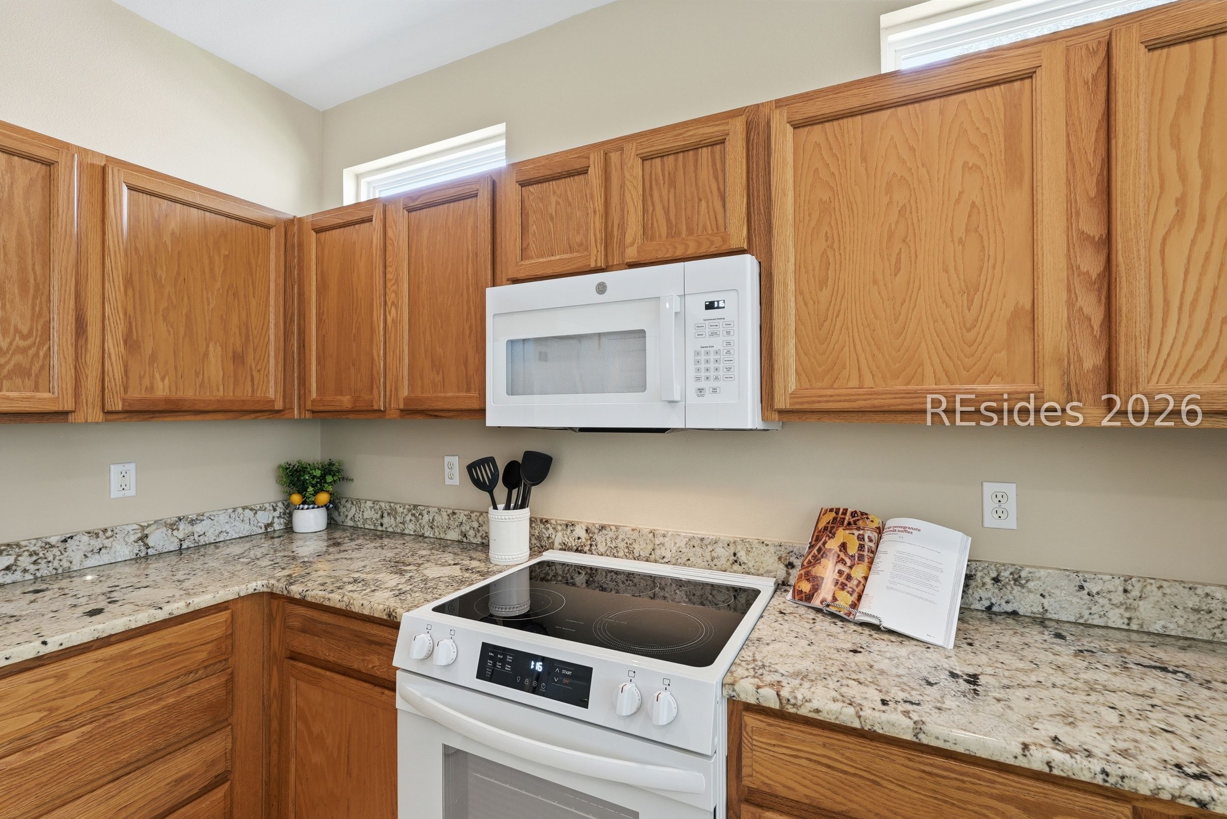 189 Hampton Circle Bluffton, SC 29909 - Photo 13 of 66 New microwave