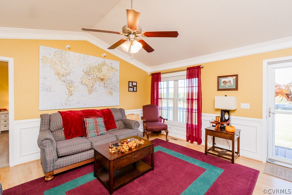 8398 Rowanty Road Carson, VA 23830 - Photo 5 of 34 a living room with furniture and a rug