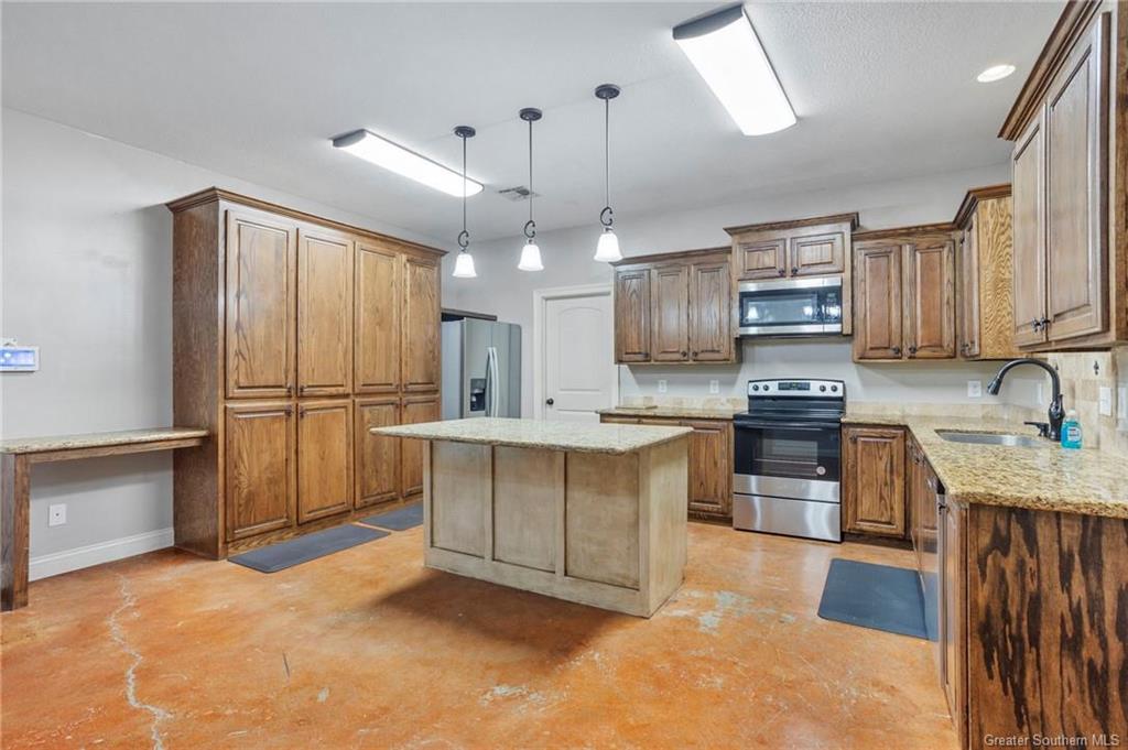 3641 Heurtevant Road Sulphur, LA 70663 - Photo 3 of 15