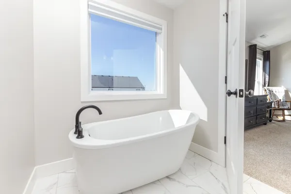 $305,000 | 401 B Jenny Lane, Heyworth, IL 61745