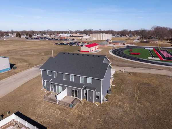 $305,000 | 401 B Jenny Lane, Heyworth, IL 61745