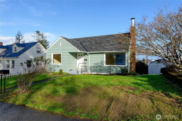 $429,900 | 1117 East 2nd Street, Port Angeles, WA 98362