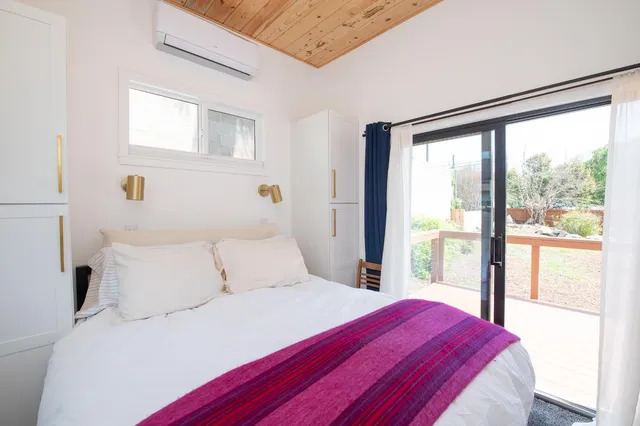 $2,950 | 207 North Montgomery Street, Ojai, CA 93023