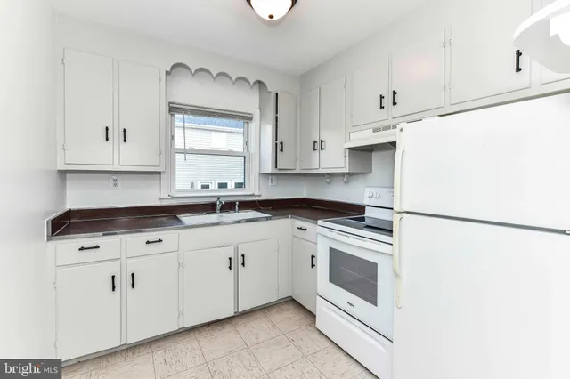 $1,795 | 130 South 29th Street, Unit 2, Purcellville, VA 20132