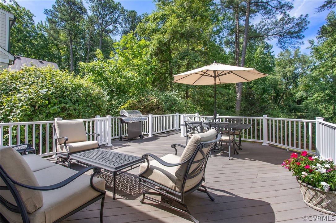 8015 Thom Road Henrico, VA 23229 - Photo 37 of 50 a view of a chairs and table on the roof deck
