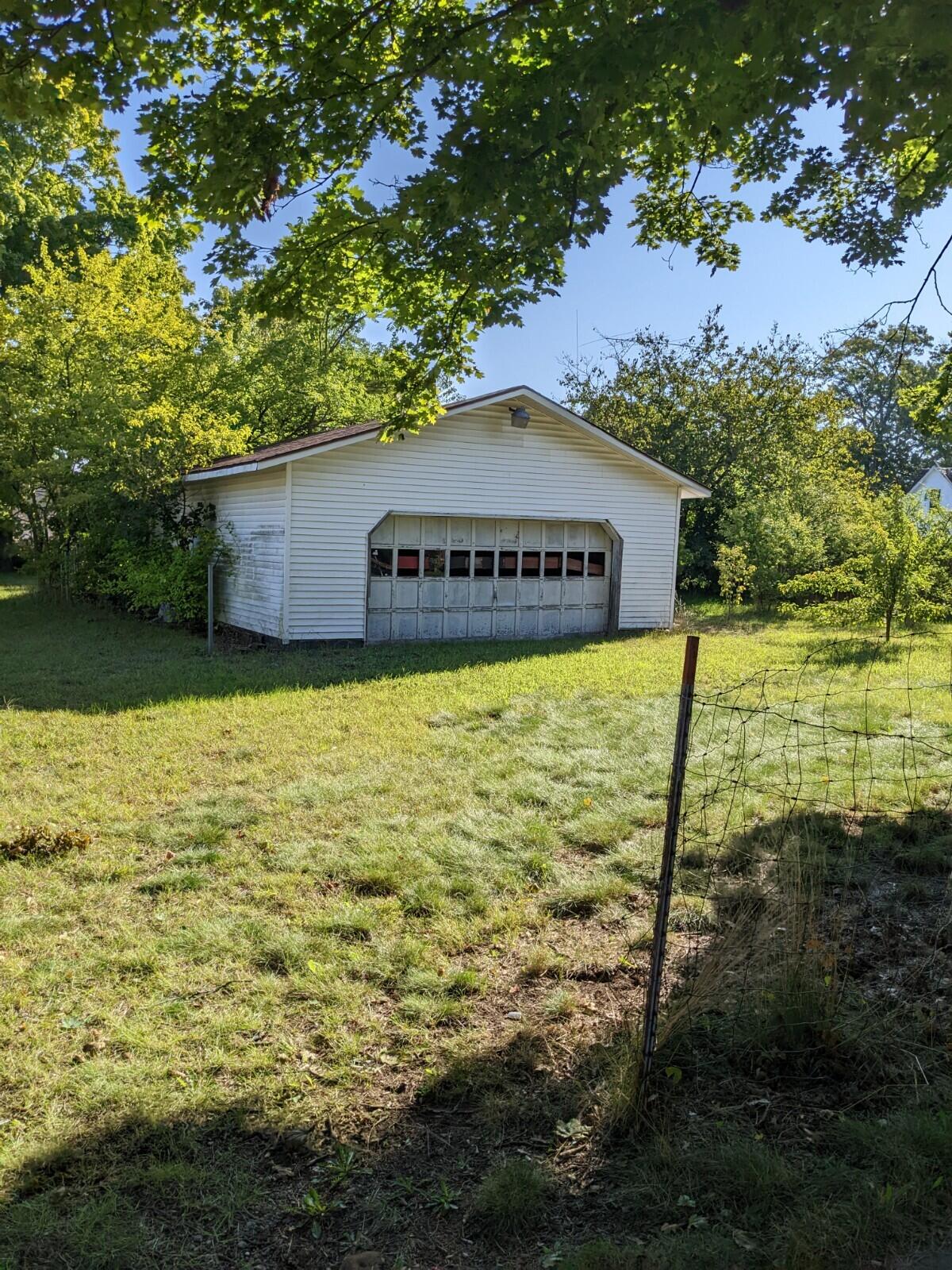 1272 Spring Street Muskegon, MI 49442 - Photo 8 of 8 PXL_20220921_142319607