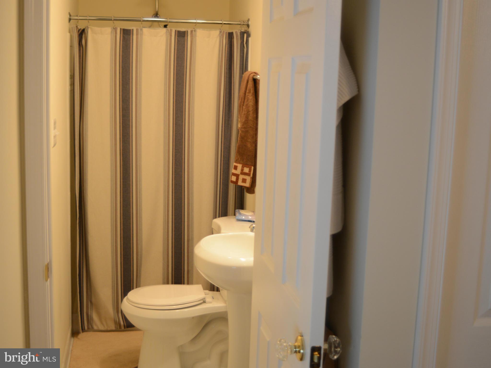 9128 Fort Foote Road Fort Washington, MD 20744 - Photo 15 of 30 Bath (Master)