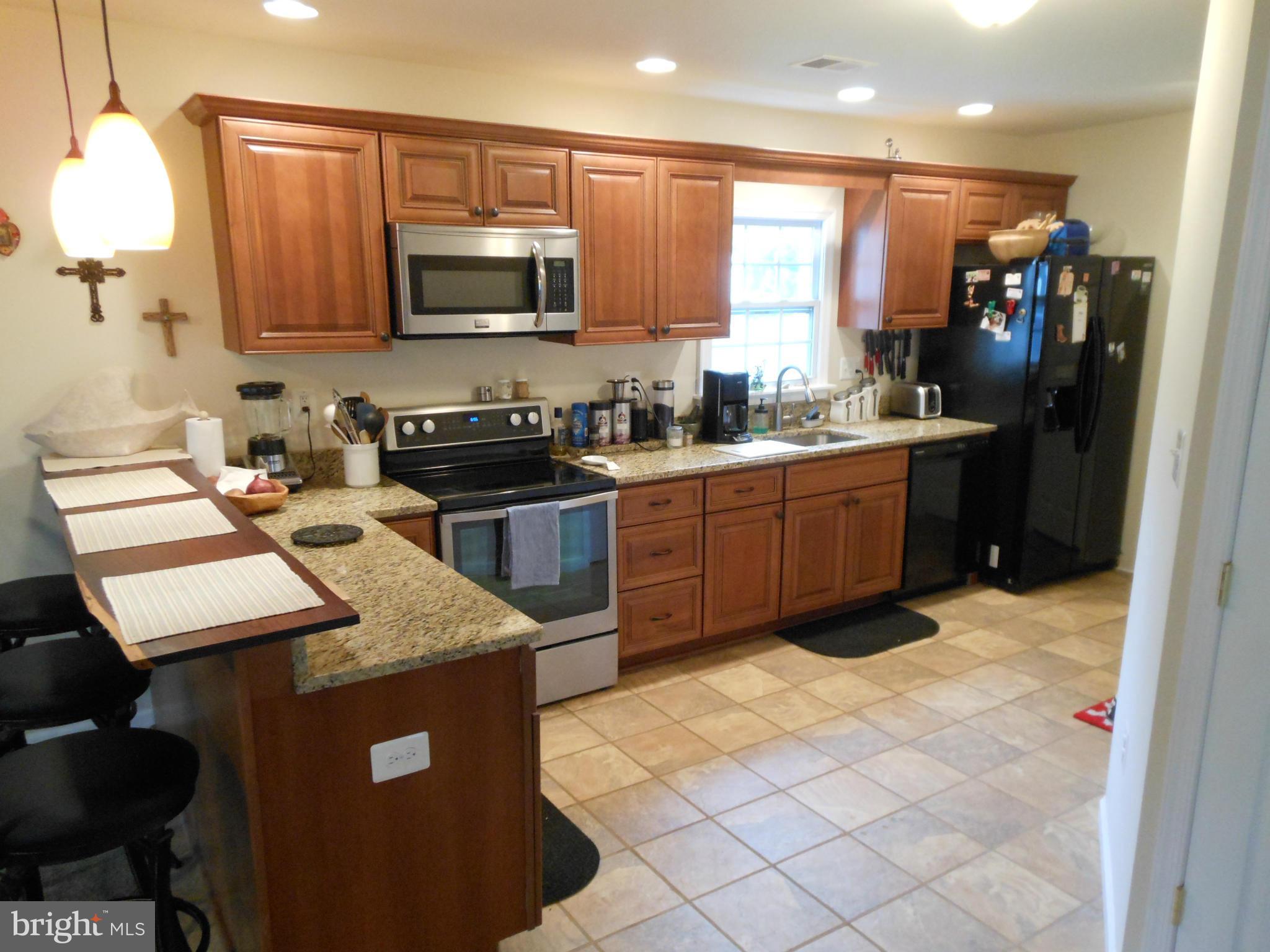 9128 Fort Foote Road Fort Washington, MD 20744 - Photo 3 of 30 Kitchen