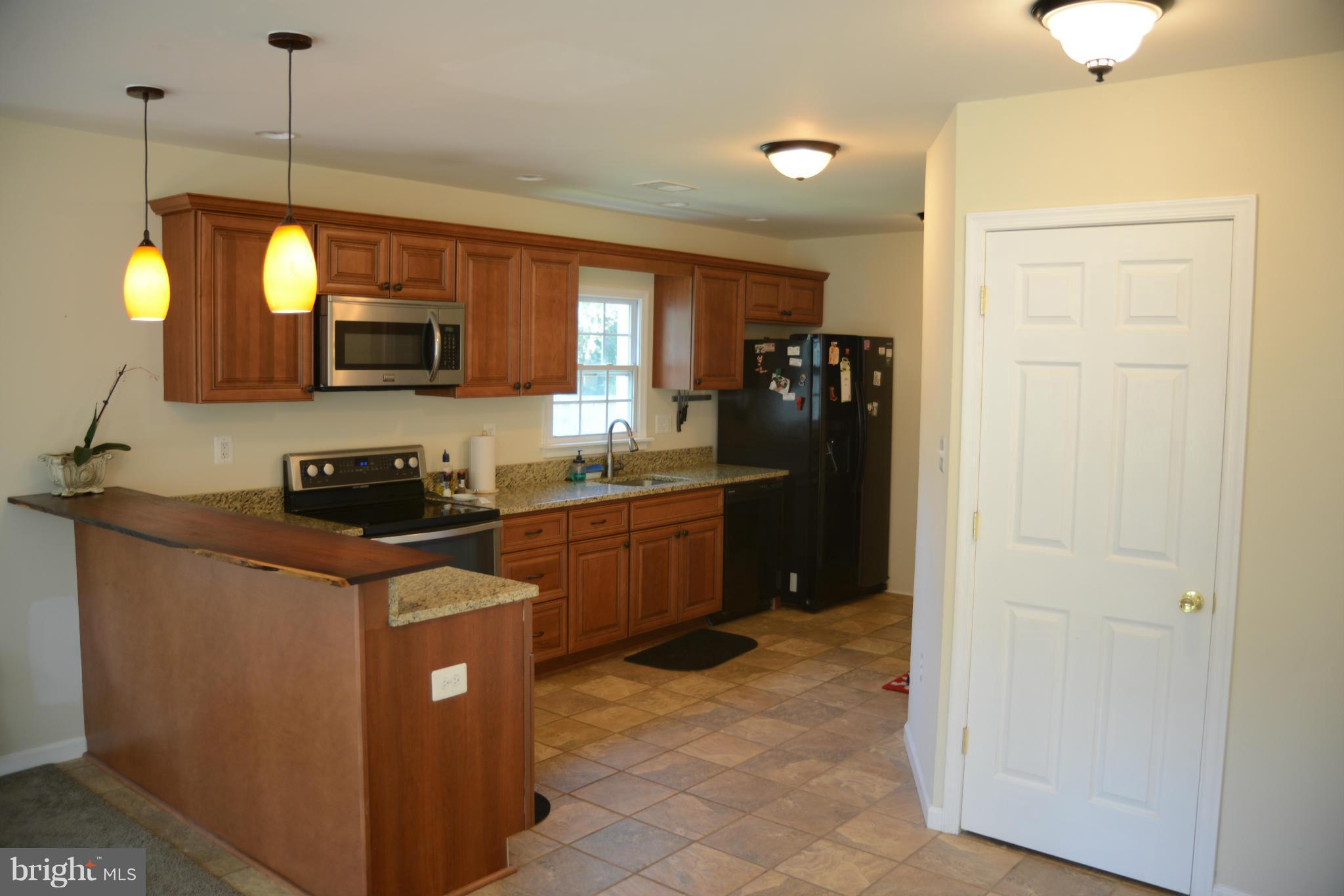 9128 Fort Foote Road Fort Washington, MD 20744 - Photo 4 of 30 Kitchen