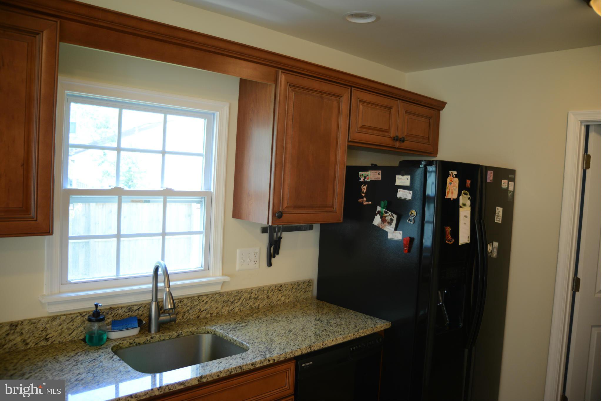 9128 Fort Foote Road Fort Washington, MD 20744 - Photo 7 of 30 Kitchen