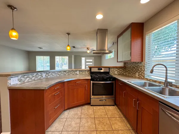 $3,250 | 3003 Burning Oak Drive, Austin, TX 78704