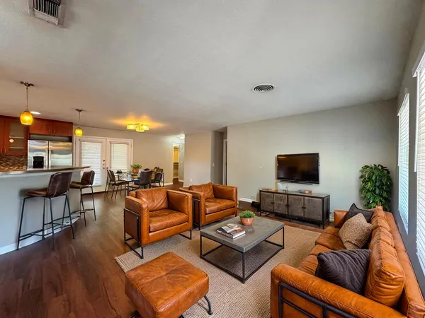 $3,250 | 3003 Burning Oak Drive, Austin, TX 78704