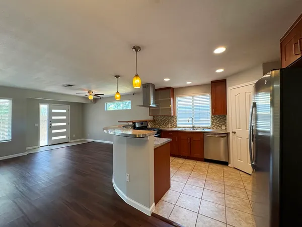 $3,250 | 3003 Burning Oak Drive, Austin, TX 78704