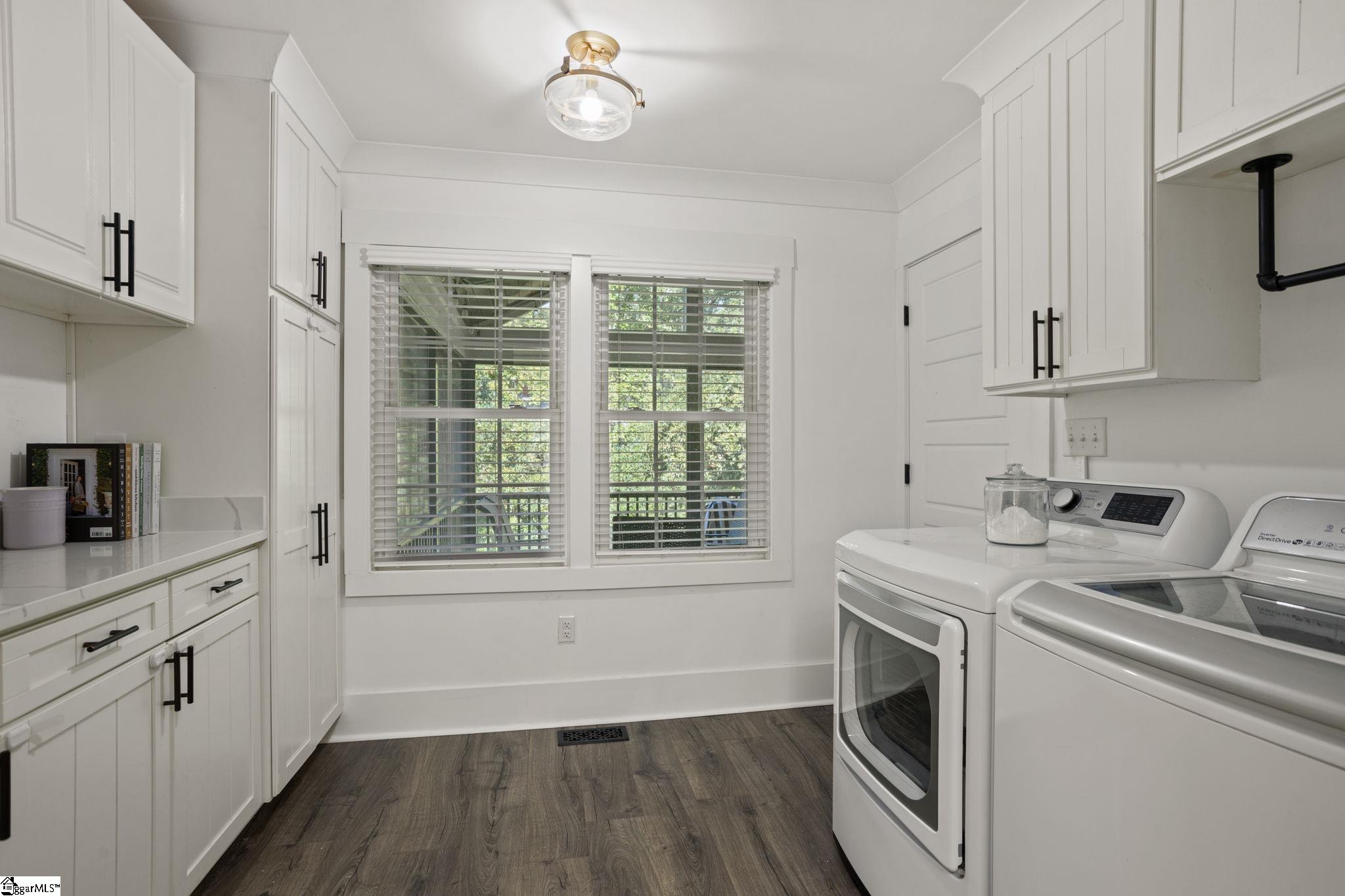 112 Robin Hood Road Greenville, SC 29607 - Photo 16 of 31