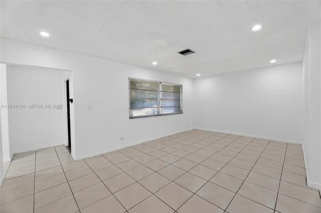 $3,100 | 7001 Northwest 15th Street, Unit 7001, Plantation, FL 33313
