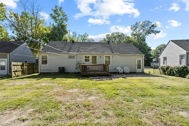 $275,000 | 8808 West 81st Terrace, Overland Park, KS 66204