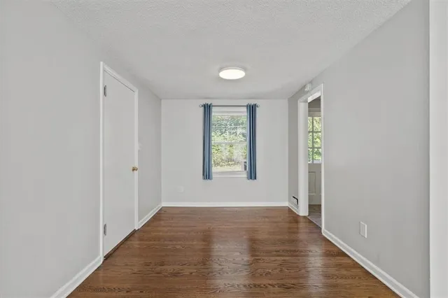 $275,000 | 8808 West 81st Terrace, Overland Park, KS 66204