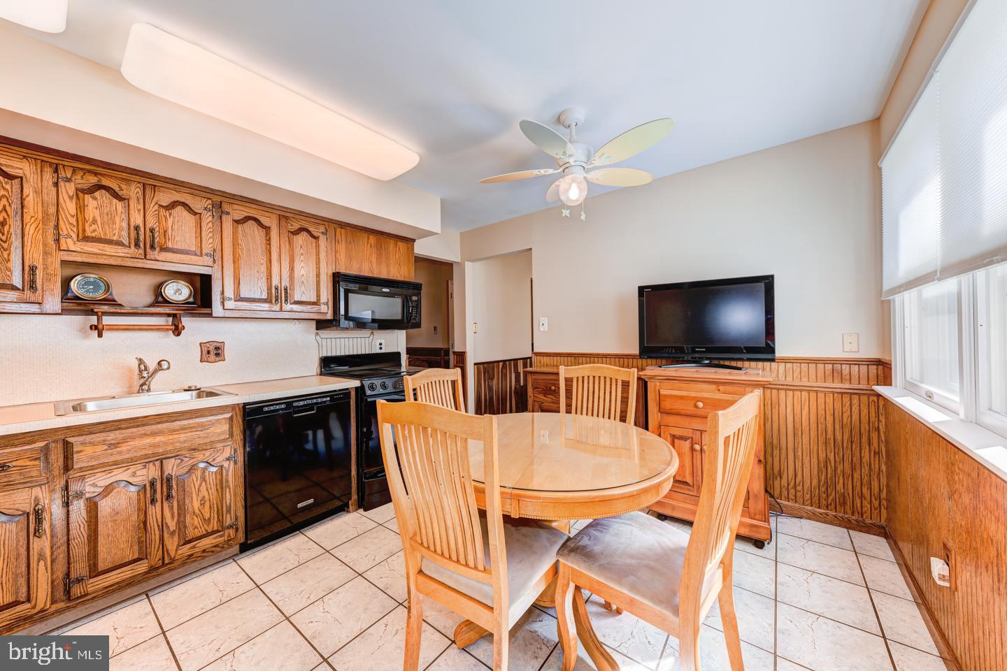2705 Centennial Road Hatboro, PA 19040 - Photo 14 of 34