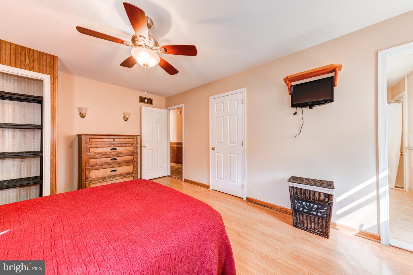 2705 Centennial Road Hatboro, PA 19040 - Photo 18 of 34