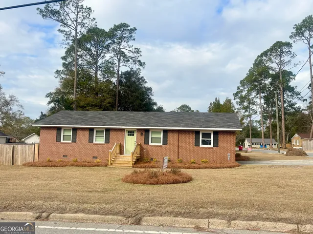 $170,000 | 136 3rd Avenue, McRae-Helena, GA 31055