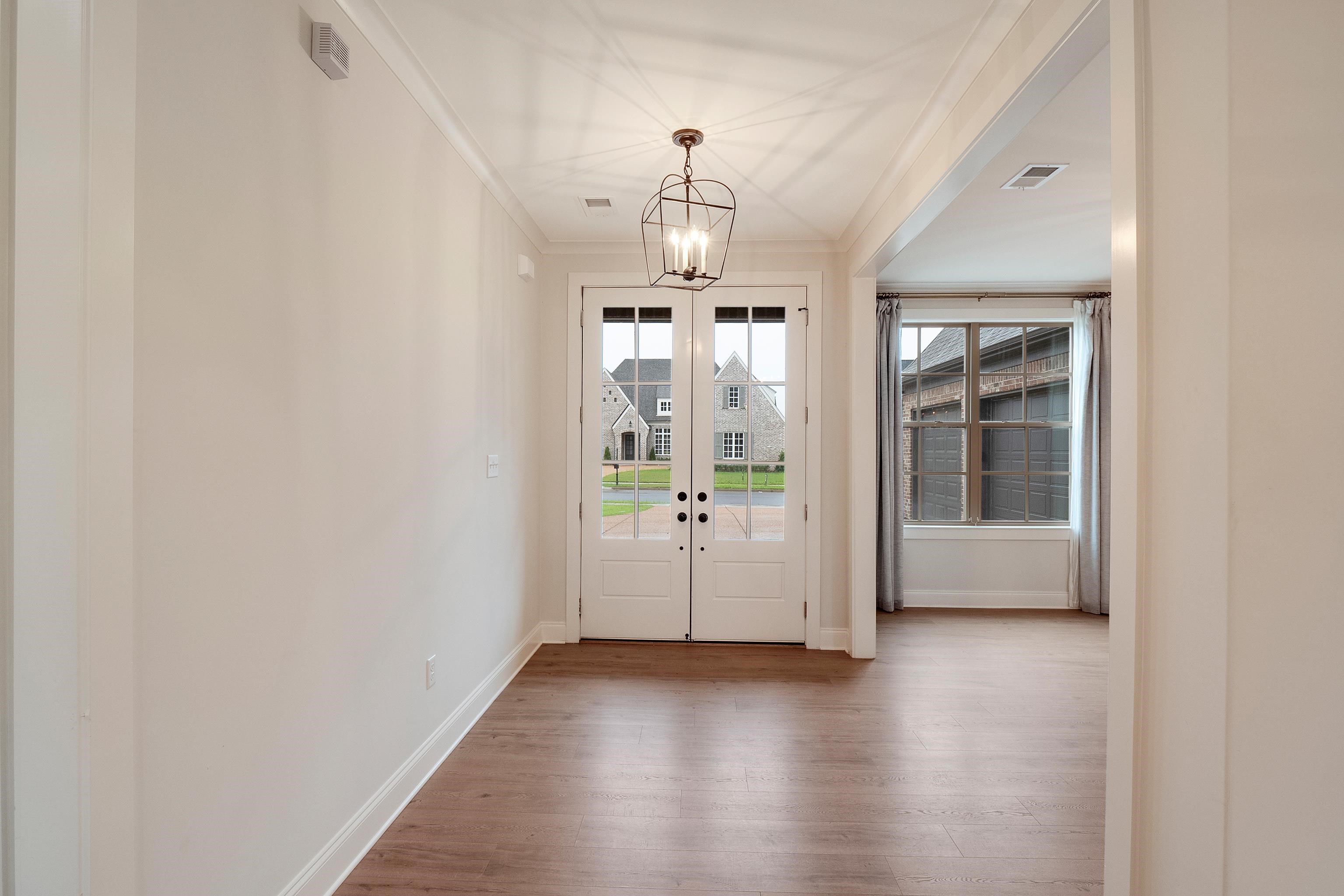 1365 Belfair Drive Collierville, TN 38017 - Photo 3 of 39 a view of gallery