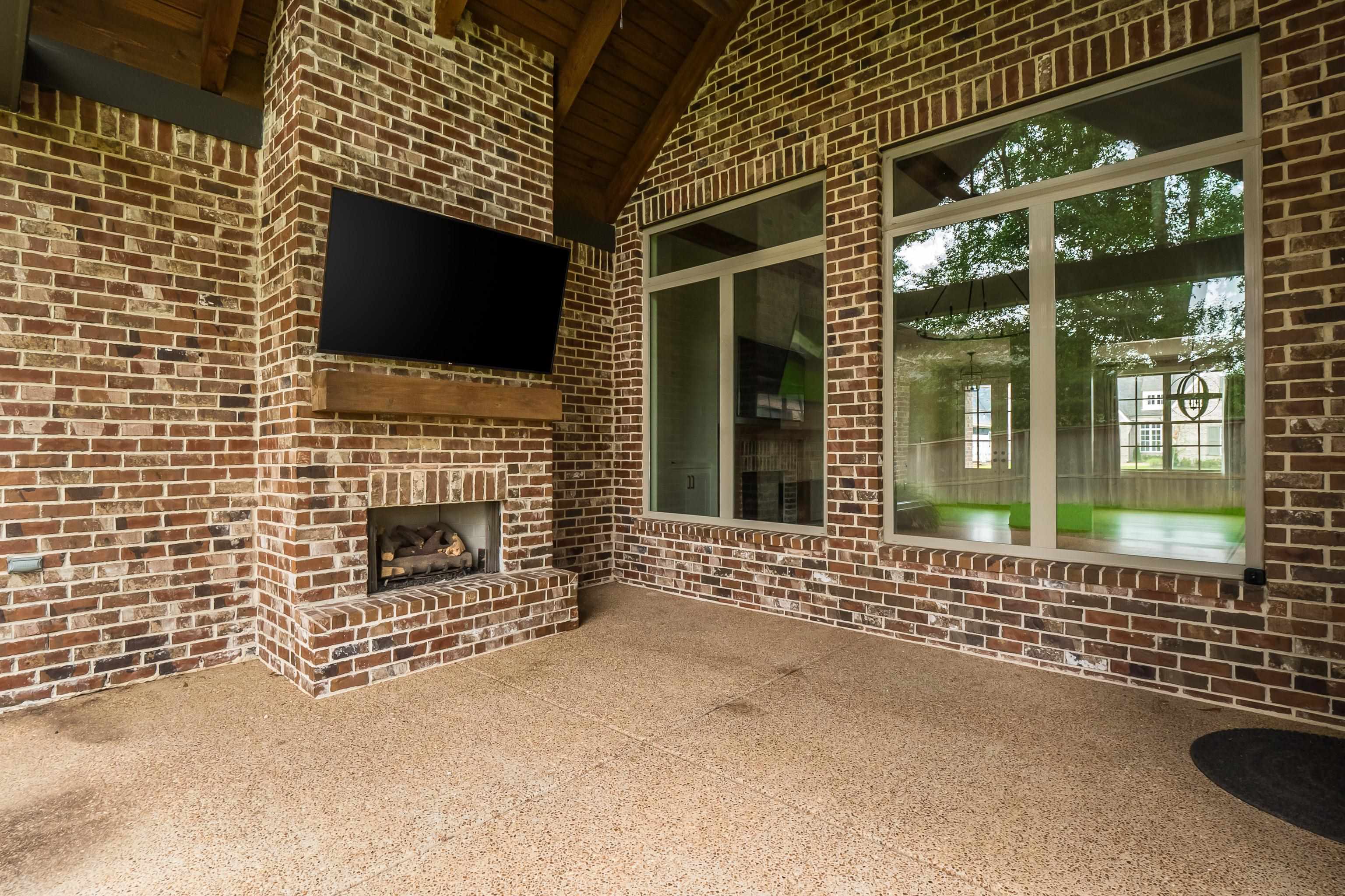 1365 Belfair Drive Collierville, TN 38017 - Photo 39 of 39 a front view of a house with a garage