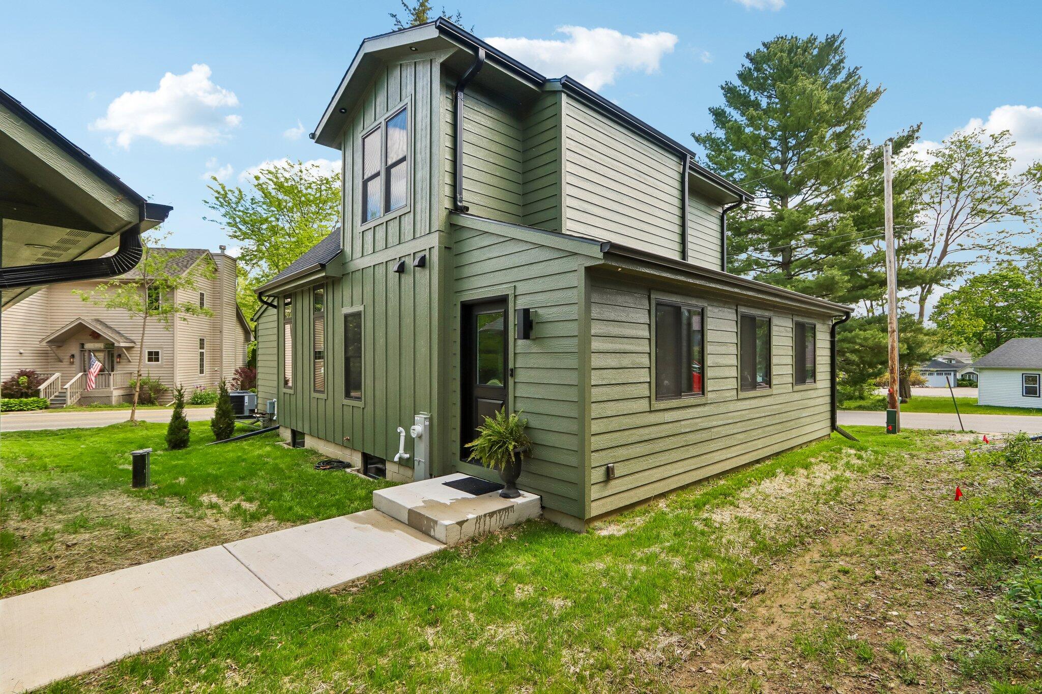 637 1st Street Delafield, WI 53018 - Photo 33 of 41 street view