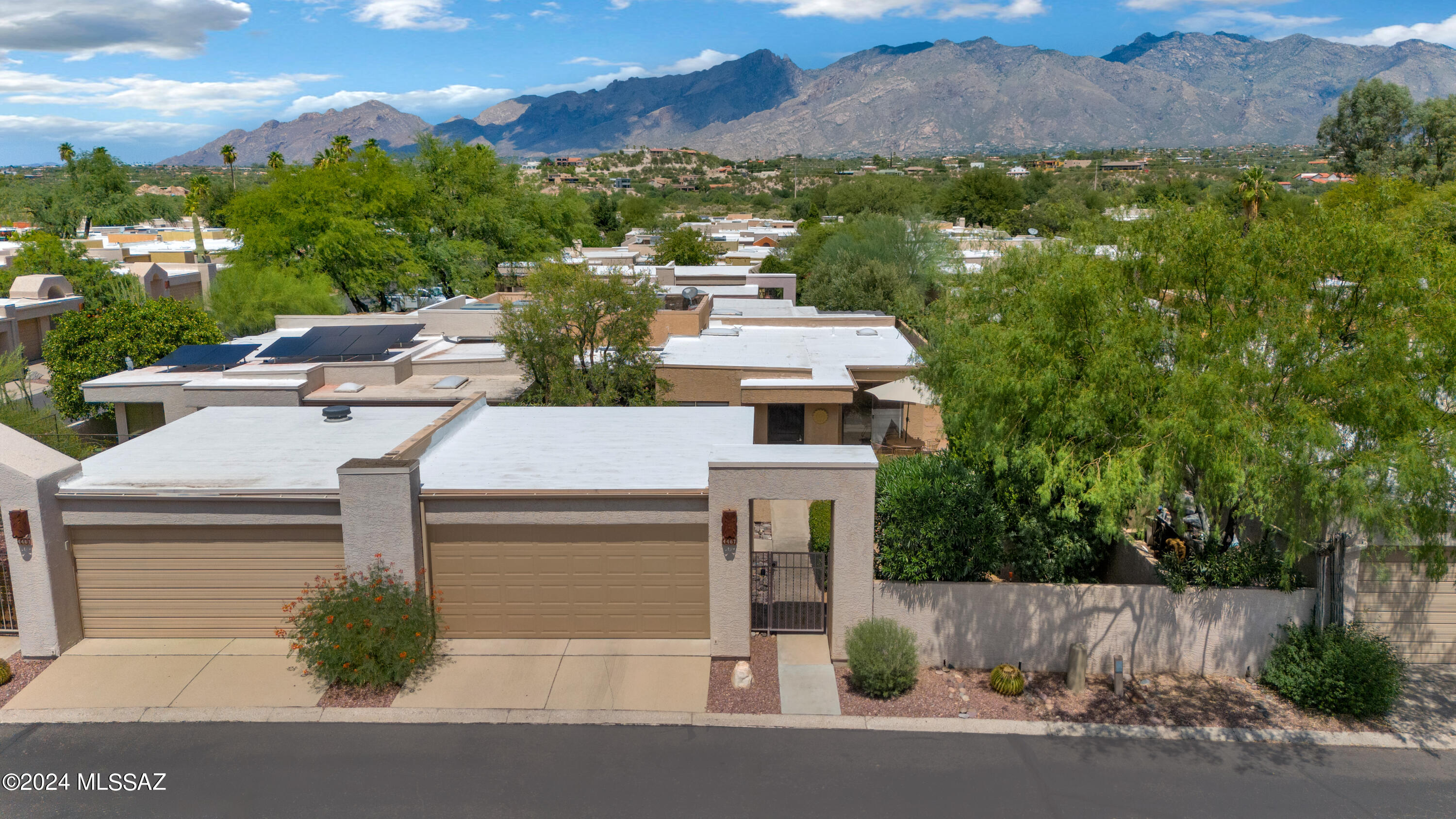 4467 East Kleindale Road Tucson, AZ 85712 - Photo 1 of 31 Gallery Image 1