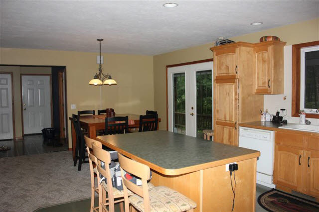 4727 Cedar Lake Road Gladwin, MI 48624 - Photo 4 of 19 20099424-3.JPG