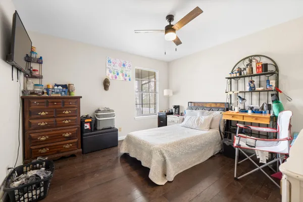 $329,000 | 211 Lakeview Drive Southeast, Dalton, GA 30721