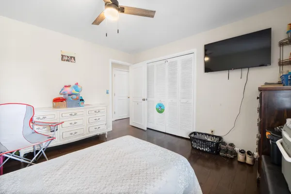 $329,000 | 211 Lakeview Drive Southeast, Dalton, GA 30721