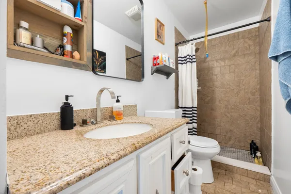 $329,000 | 211 Lakeview Drive Southeast, Dalton, GA 30721