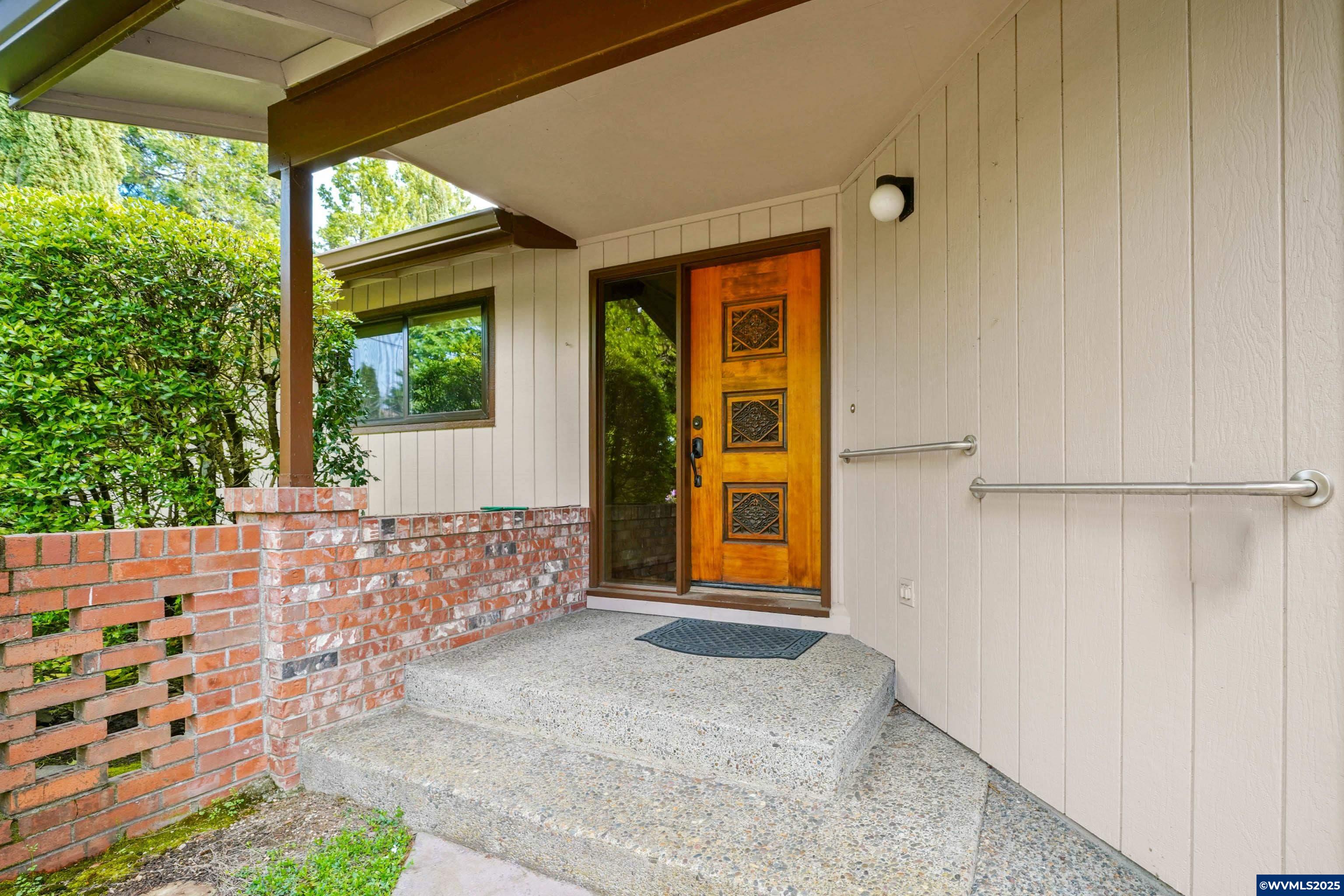 1320 Northwest Gibson Hill Road Albany, OR 97321 - Photo 4 of 49 Gallery Image 4