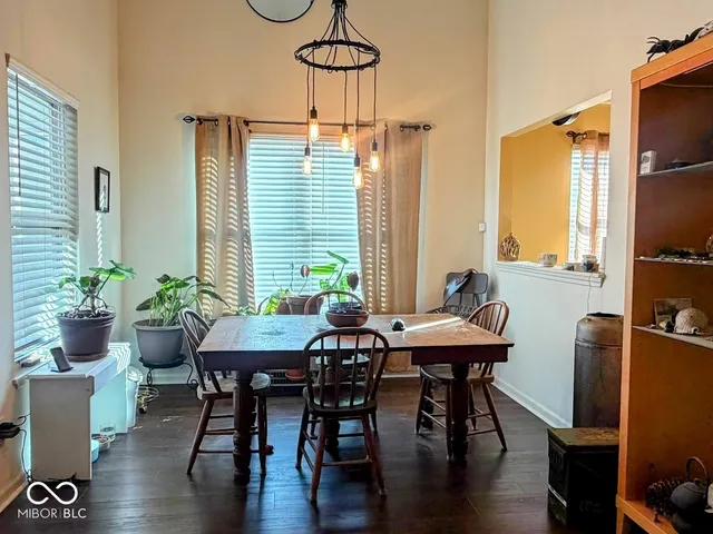 $279,900 | 7618 Trophy Club Drive South, Indianapolis, IN 46214