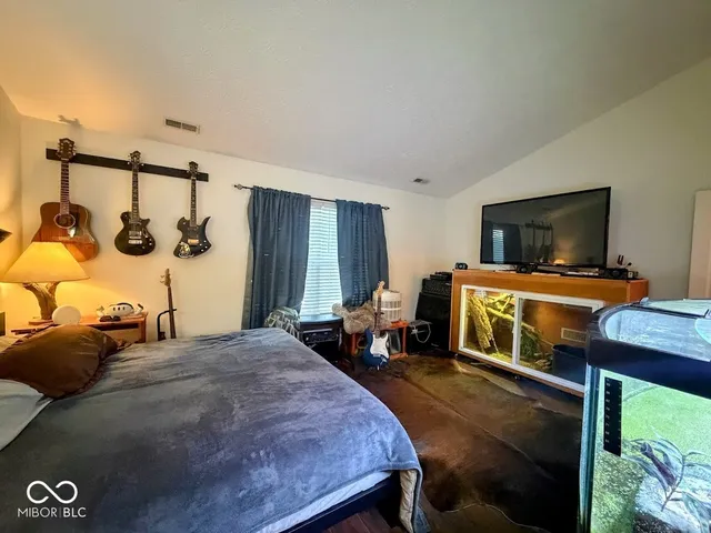 $279,900 | 7618 Trophy Club Drive South, Indianapolis, IN 46214