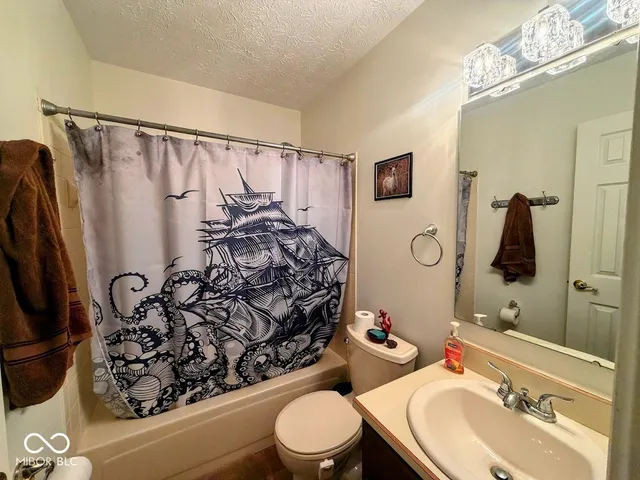 $279,900 | 7618 Trophy Club Drive South, Indianapolis, IN 46214