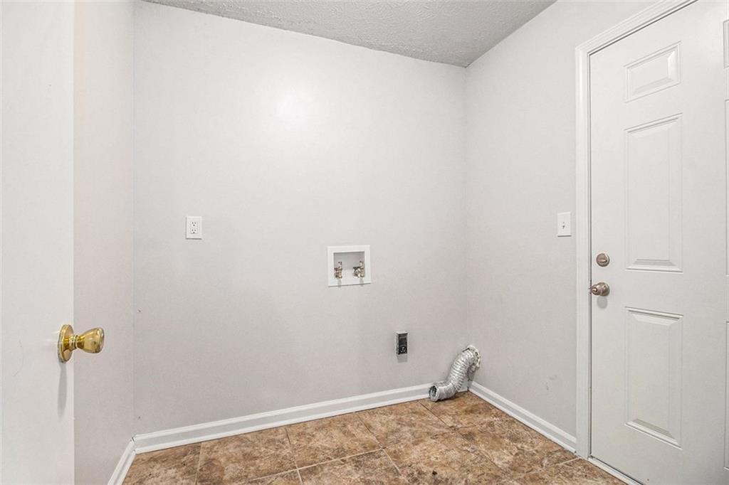 1748 Charmeth Road Lithonia, GA 30058 - Photo 17 of 32 a view of small space